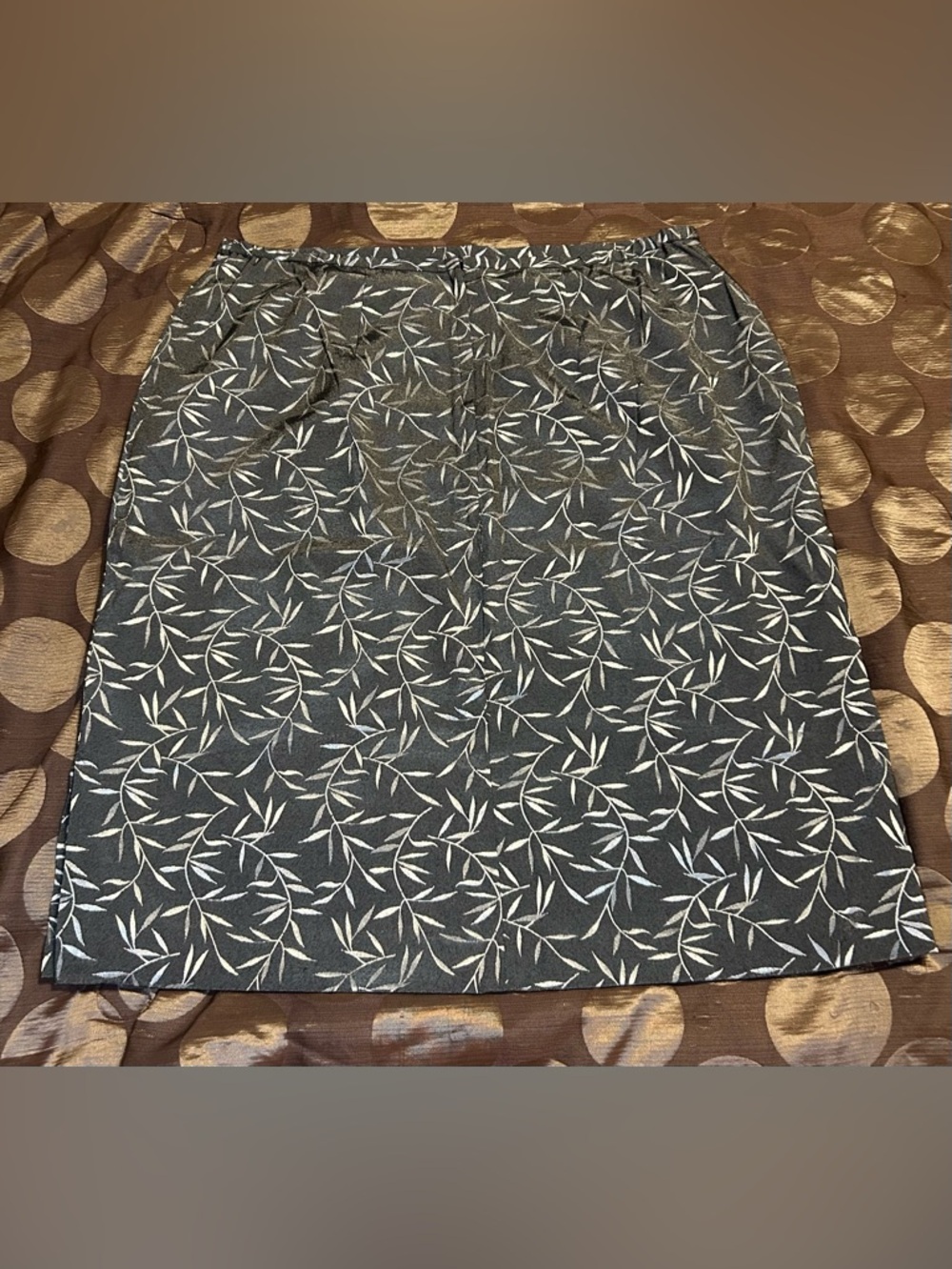 Norton McNaughton Grey & Silver Leaf Print Skirt